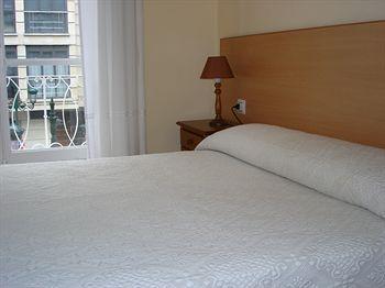 Pio V Hotell Vigo Exteriör bild