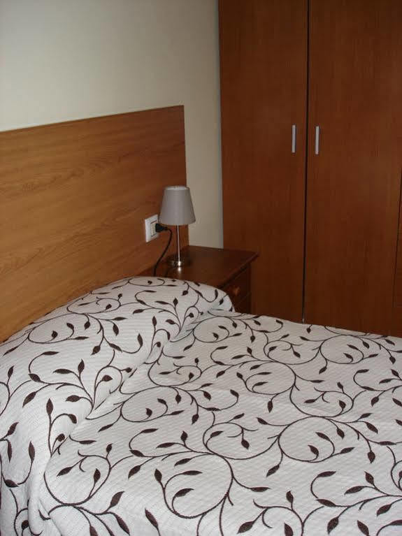 Pio V Hotell Vigo Exteriör bild